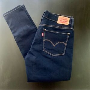 Levi’s Women’s 710 Super Skinny Jeans
